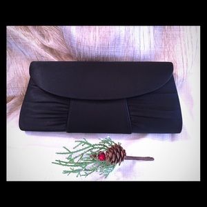 Silky Black Purse for your evening dress!